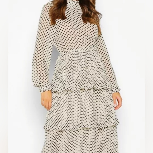 Boohoo Dresses & Skirts - Boohoo Polka Dot Chiffon 3 Tiered Midi Dress Size 4